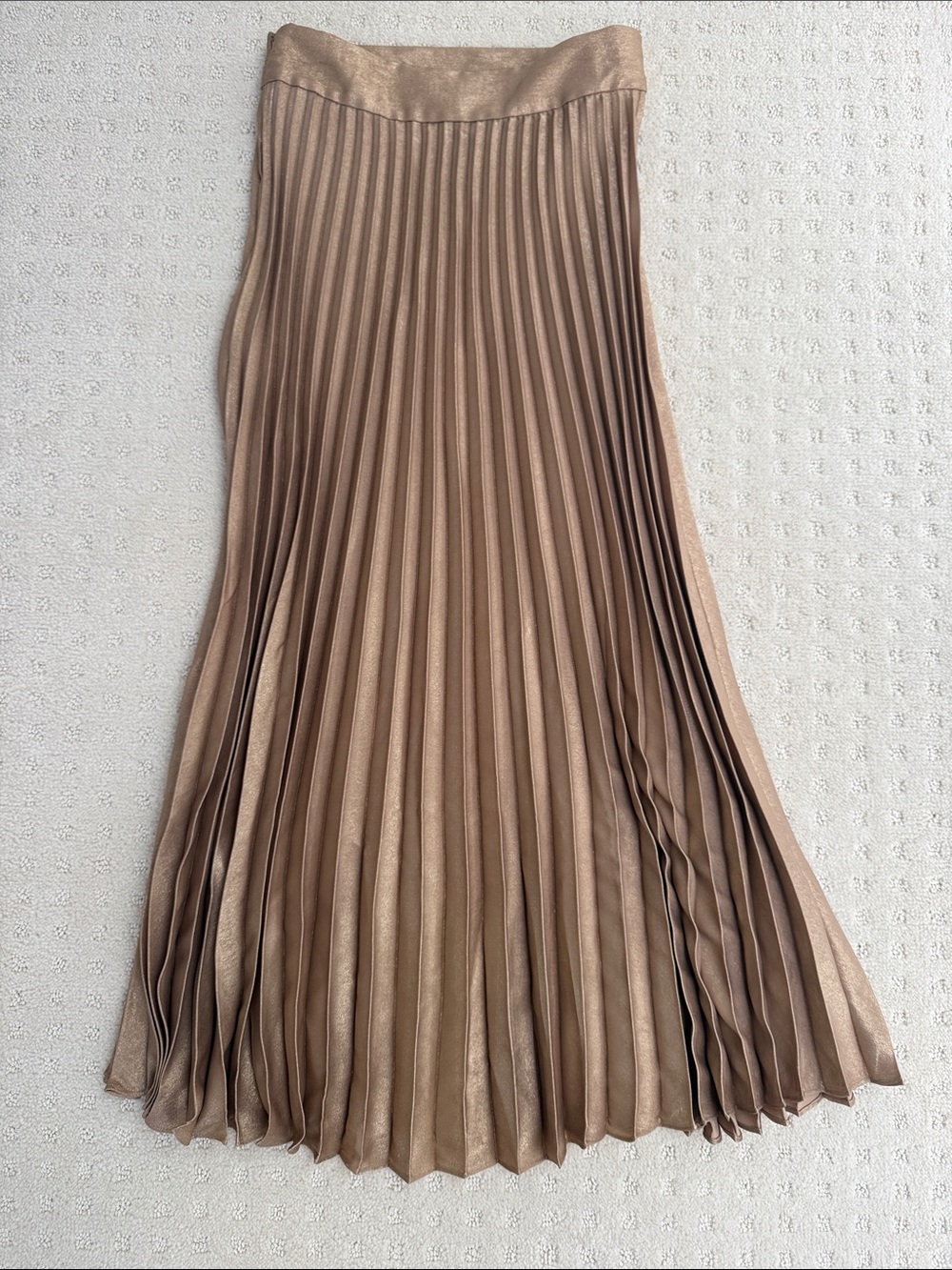 Sézane Elegant Gold Pleated Skirt